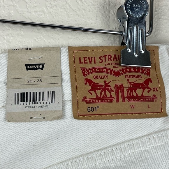 Levi’s 501 Original Fit Straight Leg Butterfly Print Jeans Size 28X28 Women - Picture 9 of 16